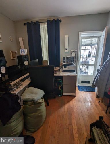 2344 4th St, Philadelphia PA  19133-2909 exterior