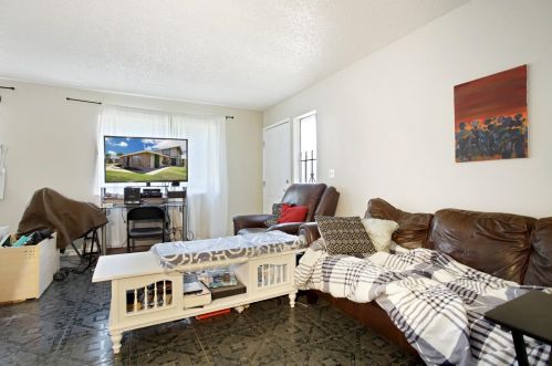 502 Caribrook Way, Stockton, CA 95207-7761