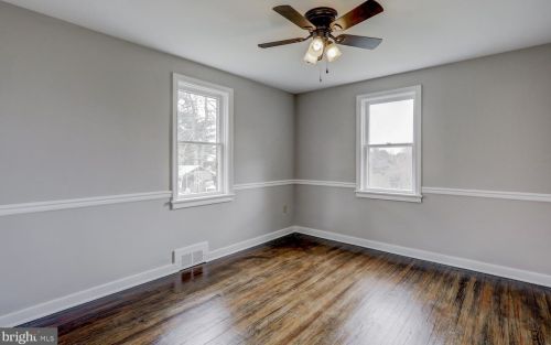 210 Rosedale Ave, Lancaster PA  17603-5708 exterior