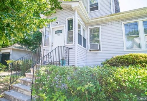 209 Madison Ave, Irvington, NJ 07111-2113