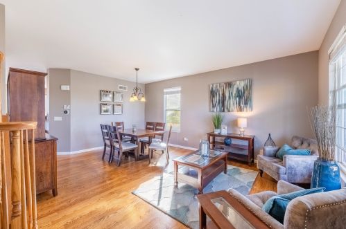 1614 Coyote Ridge Dr, Plainfield, IL 60586-2509