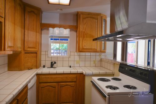 3041 Portsmouth Dr, Rancho Cordova, CA 95670-5354