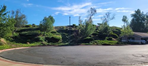 1031 Daybreak Ct, Anaheim CA  92808-2405 exterior