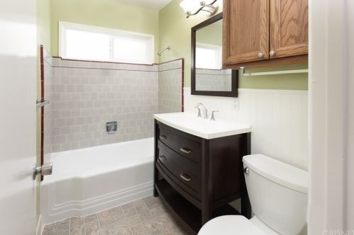 1545 Riverside Dr, Glendale CA 91201-3824 exterior