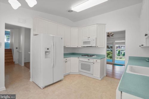 13110 Fernedge Rd, Silver Spring MD 20906-5302 exterior