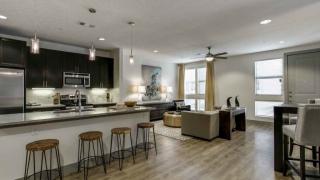 2210 Peak St, Dallas TX  75204-3641 exterior