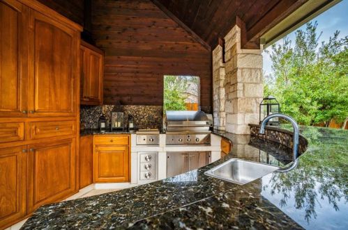 9904 Charthouse Cv, Austin TX  78730-3566 exterior