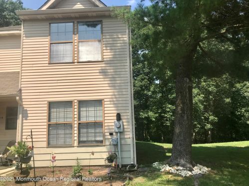 408 Wildflower Ct, Jackson Twp, NJ 08527-4175