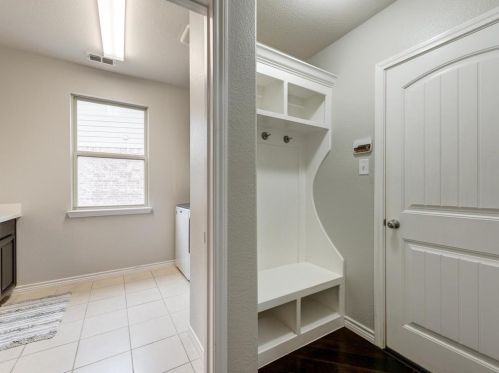 8753 Running River Ln, Fort Worth TX  76131-3373 exterior