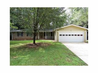 888 Pinecrest Cir, Lilburn, GA 30047-3153