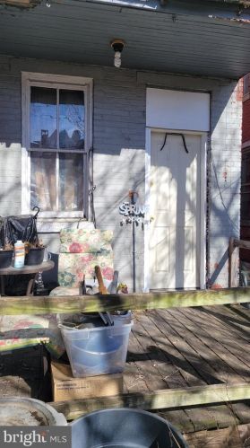 2212 Logan St, Harrisburg, PA 17110-1825