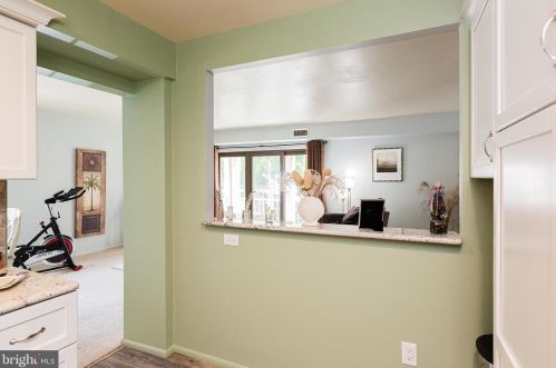 85 Valleybrook Dr, Lancaster PA  17601-4612 exterior