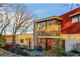 14 Outer Rd, Norwalk, CT 06854-4709