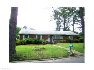3301 Shoreline Dr, Portsmouth, VA 23703-4027
