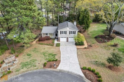 2728 Berry Ct, Marietta, GA 30066-4212