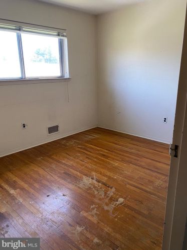 41 Bayberry Rd, Trenton NJ 08618-1023 exterior