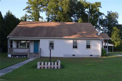 28339 Country Club Rd, Courtland, VA 23837-2500