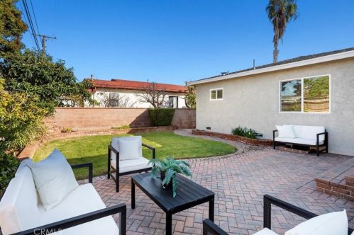 22721 Ladeene Ave, Torrance CA  90505-3440 exterior