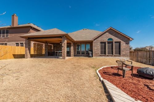 10061 Red Blf Ln, Fort Worth TX  76177-7353 exterior