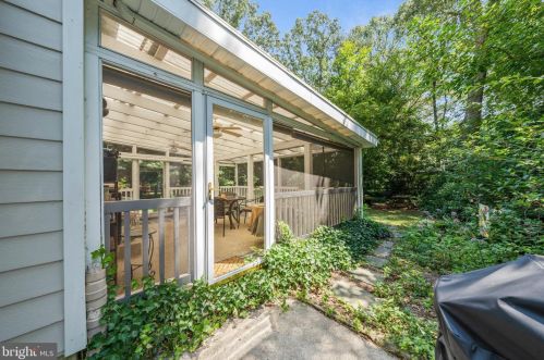 181 Berrywood Dr, Severna Park MD 21146-2030 exterior