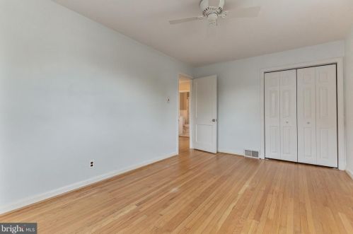 302 Crestwood Ave, Haddonfield NJ 08033-2917 exterior