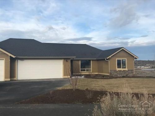 2490 Hilltop Ln, Metolius, OR 97741