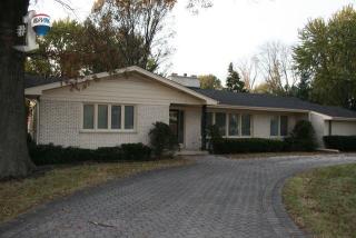 39 Chatham Ln, Oak Brook IL  60523-2360 exterior