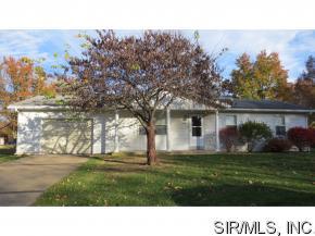 1108 Cherry Ln, Sparta, IL 62286-1004