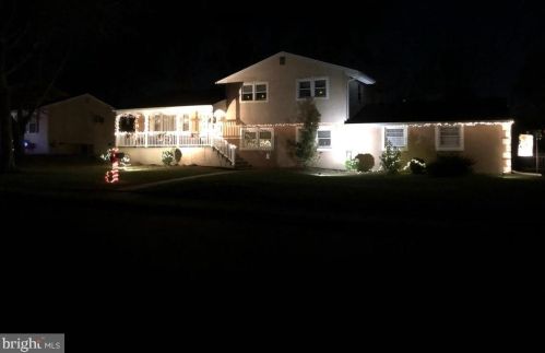 25 Lumar Rd, Trenton, NJ 08648-3139