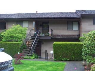 10613 Glen Acres Dr, Seattle, WA 10613-1565