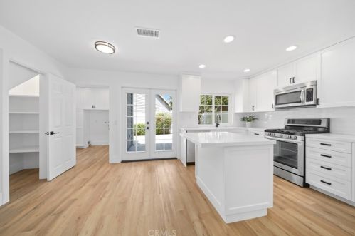 1641 Weathersfield Ln, Riverside, CA 92506-5660