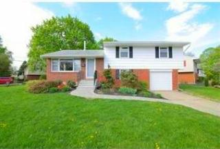 1937 Ravenwood Dr, Bethlehem, PA 18018-1534