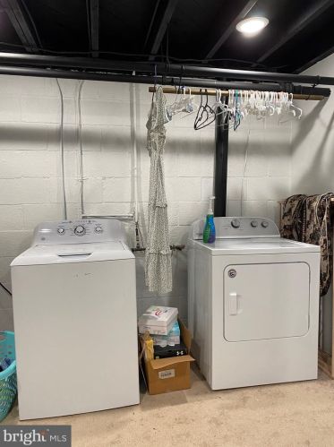 417 Lampeter Rd, Lancaster PA 17602-1717 exterior