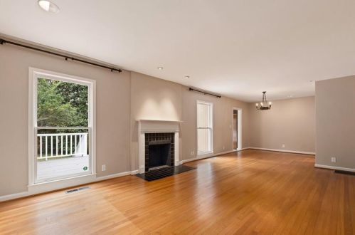 2041 Fairhaven Cir, Atlanta GA  30305-4312 exterior