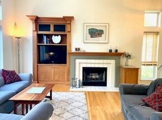 1283 Elder Ln, Waukegan, IL 60085-8646