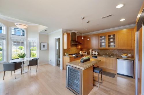 55 De Silva Island Dr, Mill Valley, CA 94941-3026