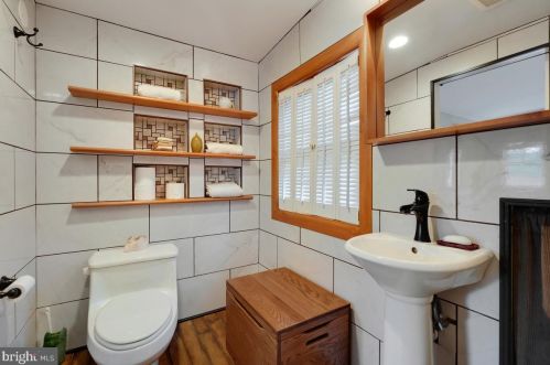 6710 Westmoreland Ave, Silver Spring MD 20912-4406 exterior