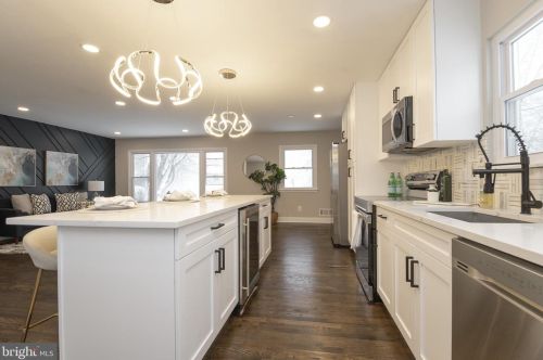 1411 Leister Dr, Silver Spring MD 20904-1548 exterior