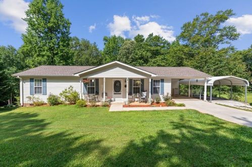 152 Hemphill St, Toccoa, GA 30577-2021