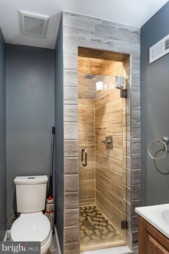 1113 63rd St, Philadelphia PA 19142-2309 exterior