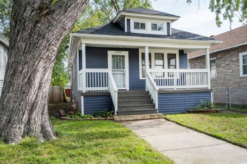 11837 Parnell Ave, Chicago, IL 60628-5338