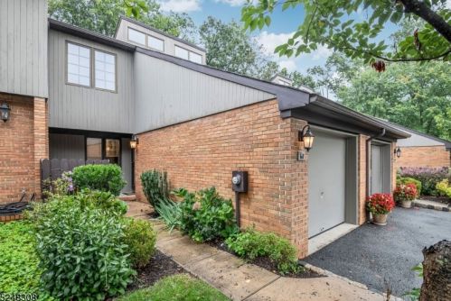 68 Keats Way, Morristown, NJ 07960-5818