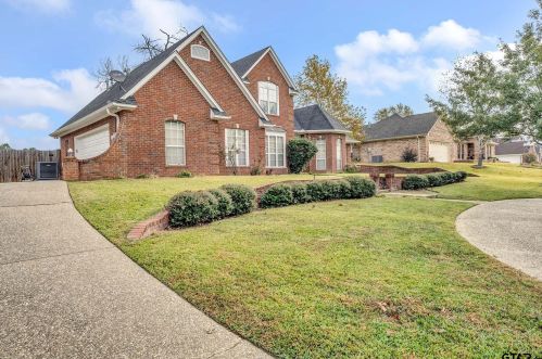 301 Northcreek Dr, Chandler, TX 75758-2319