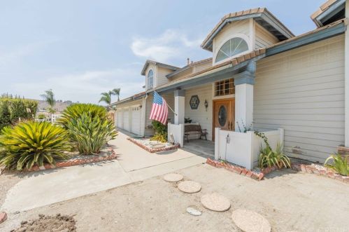 15720 Streamview Ct, Riverside, CA 92504-6124