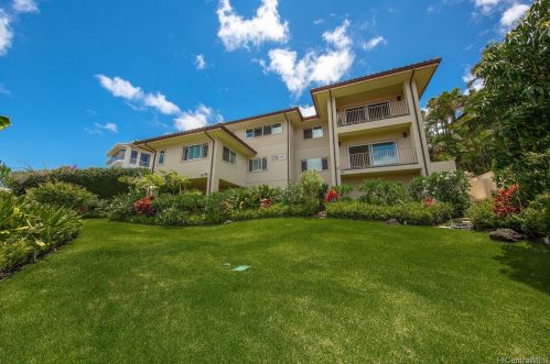 445 Maono Loop, Honolulu HI  96821-2526 exterior