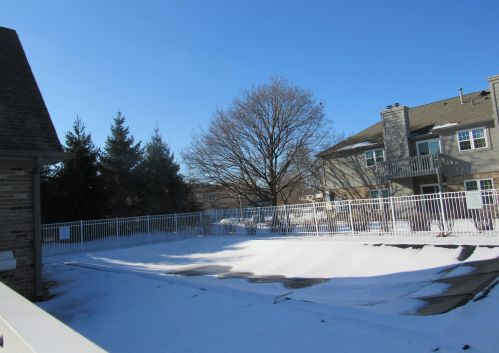 35 Foxcroft Rd, Naperville IL  60565-2361 exterior