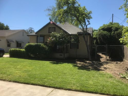 920 Lockeford St, Lodi, CA 95240-1610