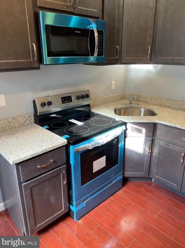 26 51 St, Philadelphia PA 19139-2725 exterior