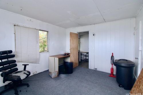 3645 Puuku Makai Dr, Honolulu HI  96818-2815 exterior