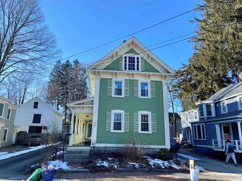 153 Locust St, Dover, NH 03820-4008